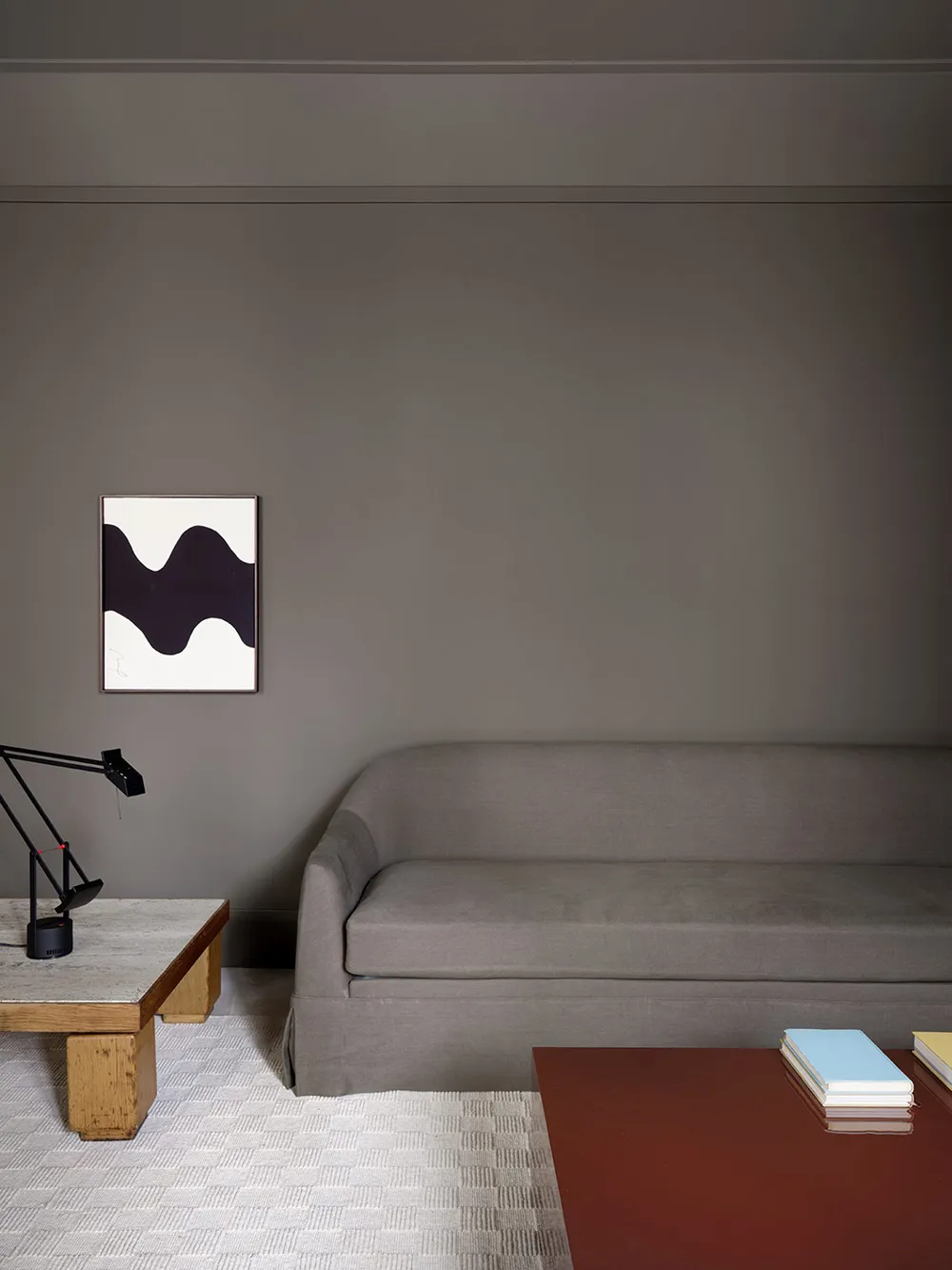 Schönes Kombinations von Beige und Braun in der Gestaltung einer modernen Wohnung in Madrid - Gallery image 6