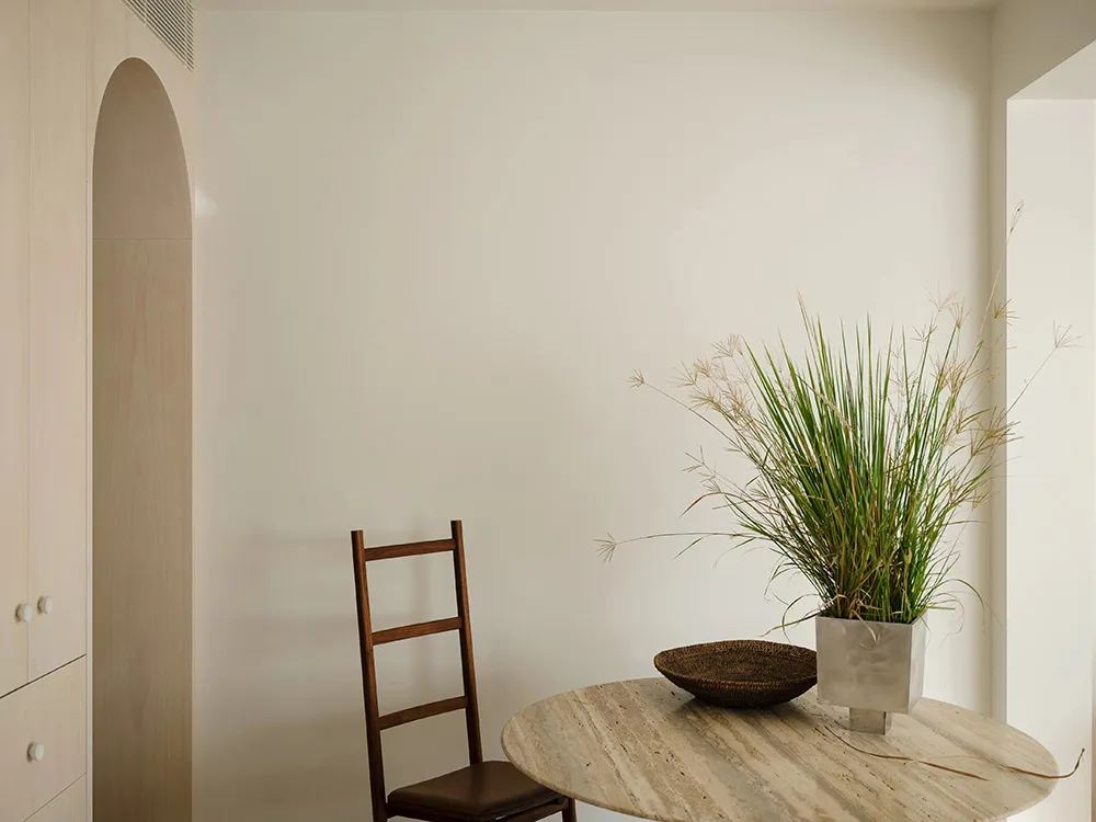 Interior agradable de apartamento pequeño con arcos en Sydney - Gallery image 10