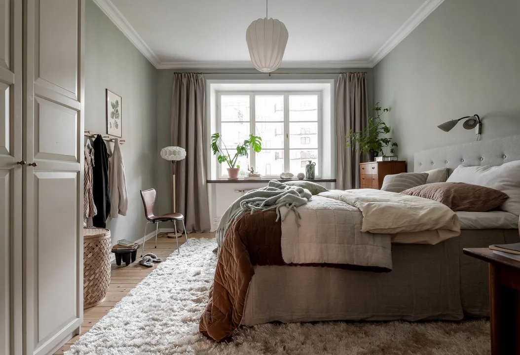 Blütenmuster in der Esszimmer und gemütliche Atmosphäre: Wohnung in Göteborg - Gallery image 25