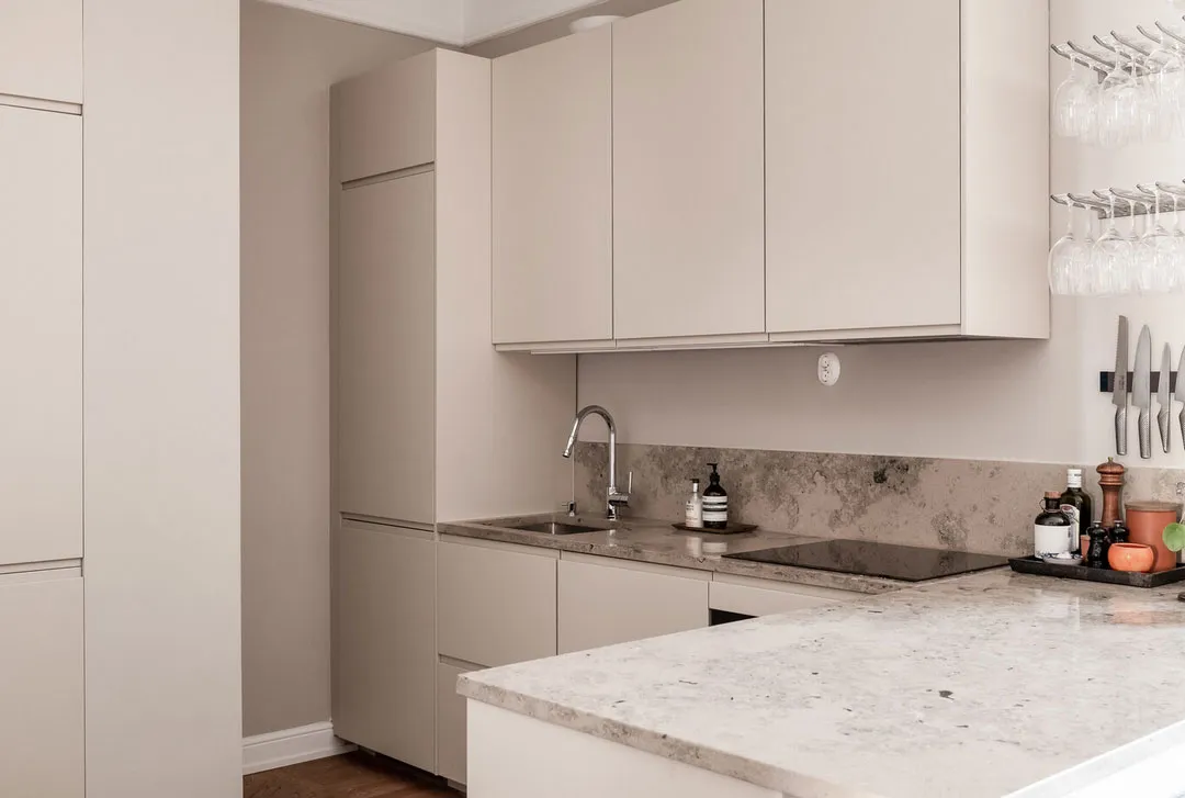 Beaux tons marrons dans le design d'une appartement scandinave - Gallery image 14