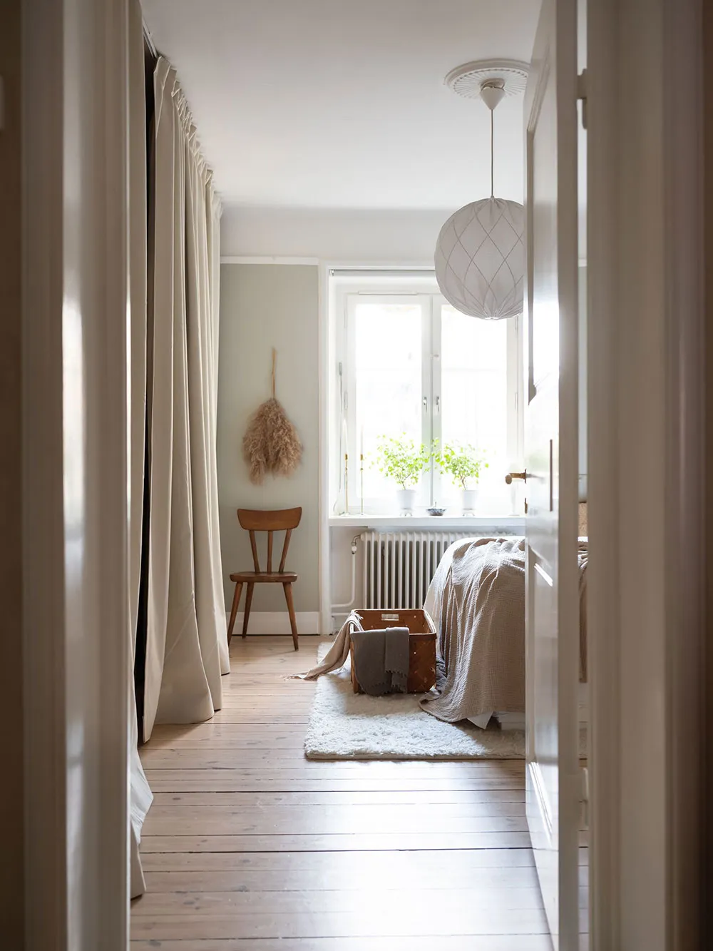 Naturalité et vintage : une chambre chaleureuse à Stockholm (69 m²) - Gallery image 14