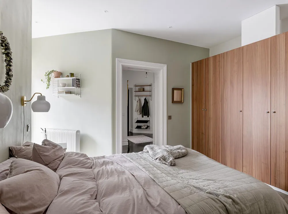 Belles portes noires et teintes intéressantes : appartement à Gothenburg (74 m²) - Gallery image 15