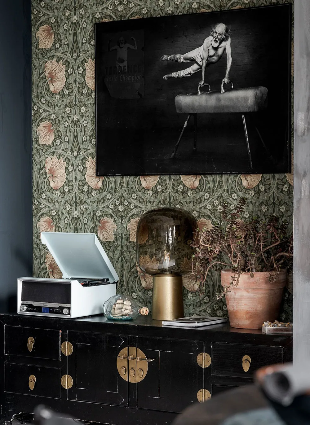 スウェーデンにある73平方メートルの魅力的なロフト付きアパートのデザインにおける様々なスタイルの要素 - Gallery image 17