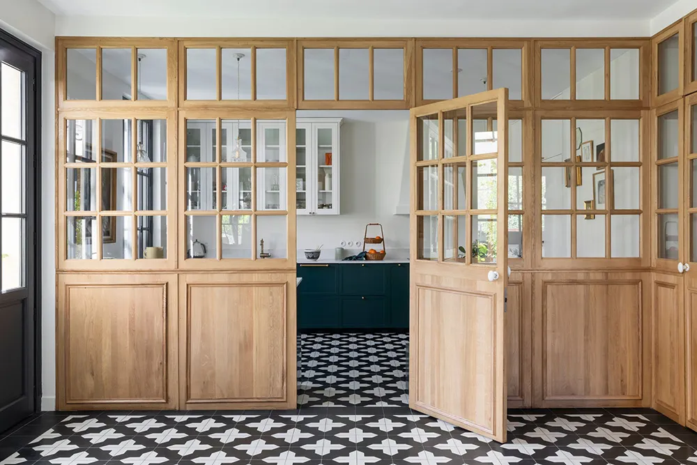 Французский дизайн вне времени: реновация дома в пригороде Парижа - Gallery image 5