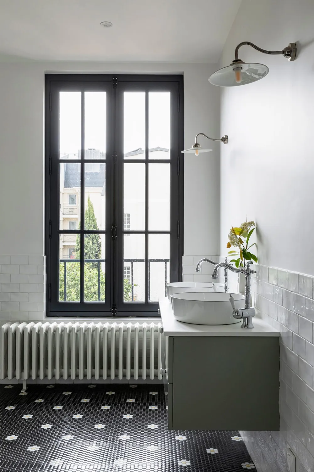 Французский дизайн вне времени: реновация дома в пригороде Парижа - Gallery image 15