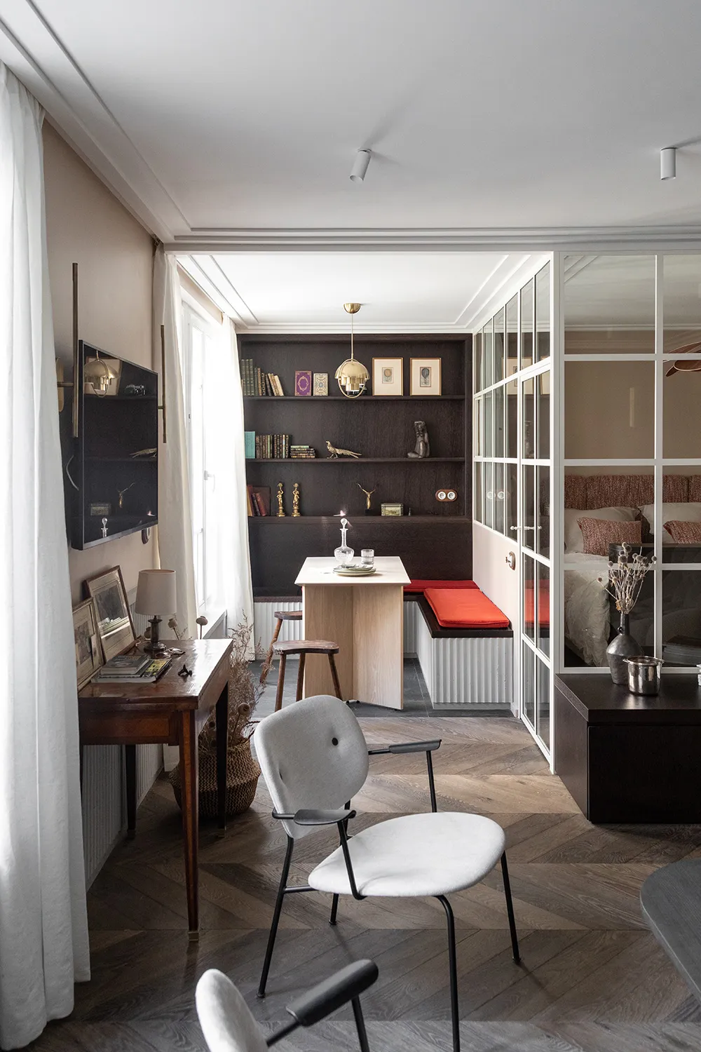 Багатий стиль і шарм у компактній площі: квартира в Парижі (42 кв. м) - Gallery image 1