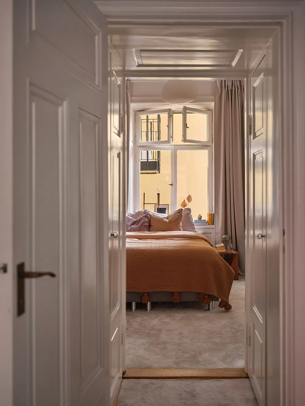 Interior escandinavo tranquilo con suaves notas otoñales en el diseño (67 m²) - Gallery image 21