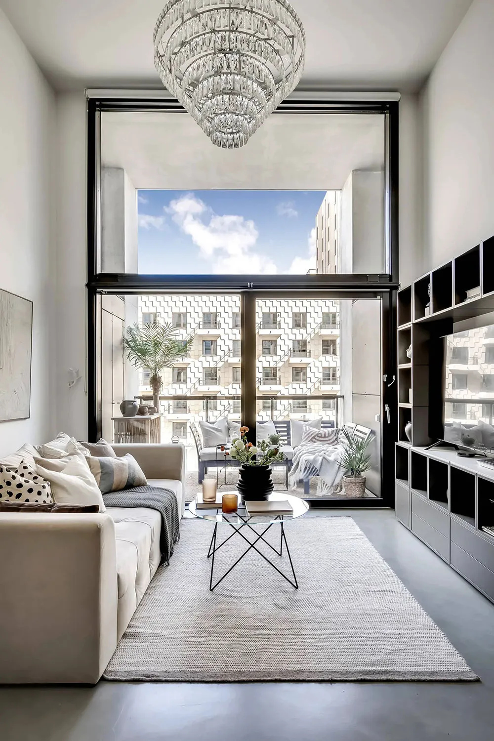 Небольшой лофт с антресолью в Стокгольме (35 кв. м) - Gallery image 1