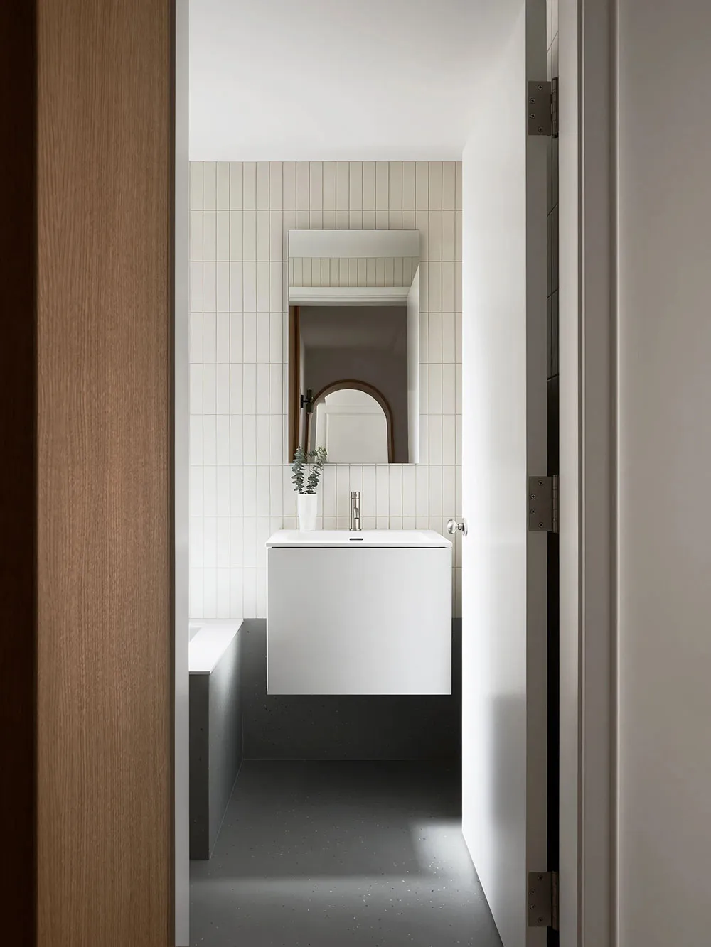 古くて狭いアパートから広々としたモダンなアパートへ:ニューヨークのインテリアデザイン - Gallery image 15