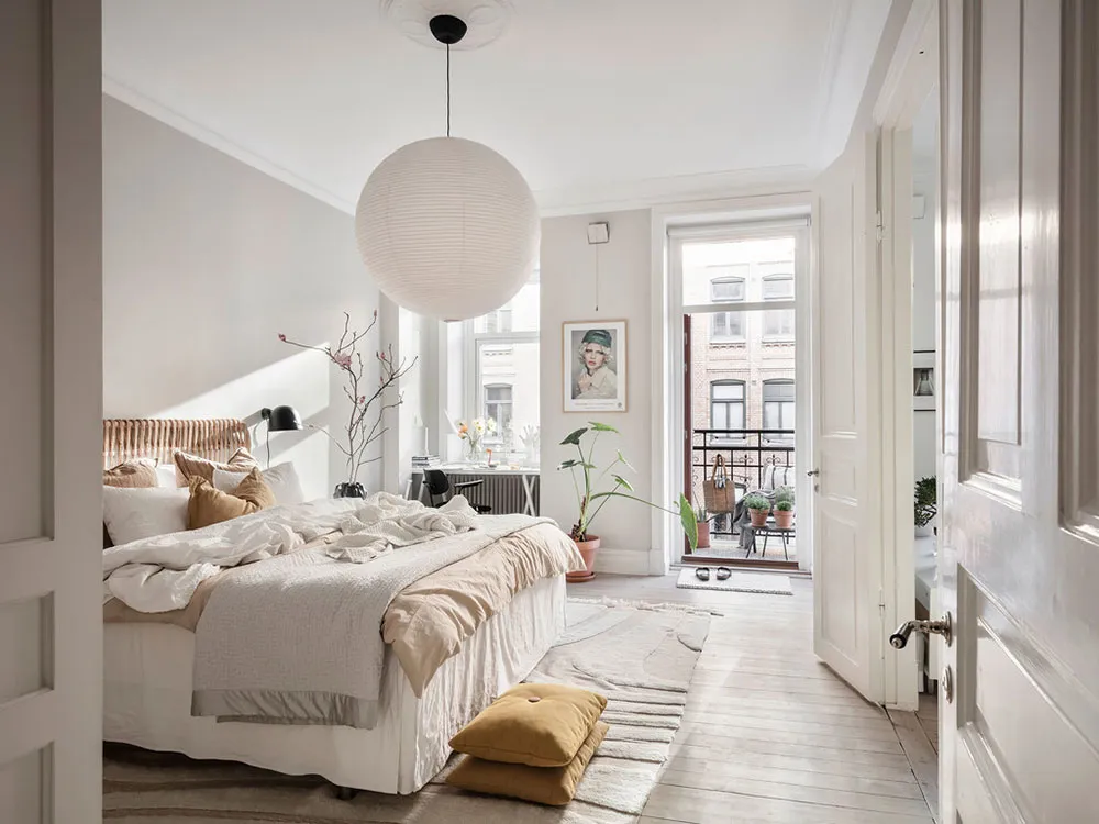 Weißer skandinavischer Interior mit lebendigem Dekor in Schweden (72 qm) - Gallery image 4