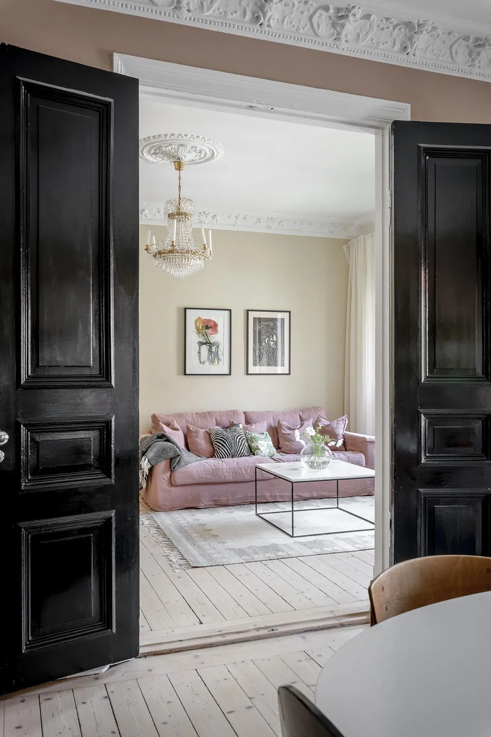 Belles portes noires et teintes intéressantes : appartement à Gothenburg (74 m²) - Gallery image 27