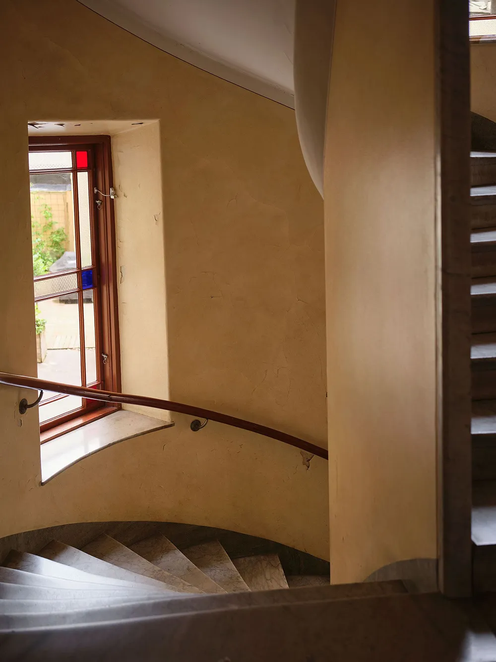 Interior escandinavo tranquilo con suaves notas otoñales en el diseño (67 m²) - Gallery image 32