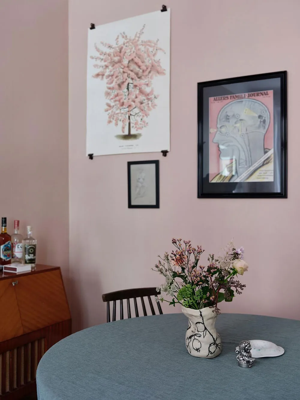 Appartement scandinave avec des détails féminins agréables - Gallery image 2