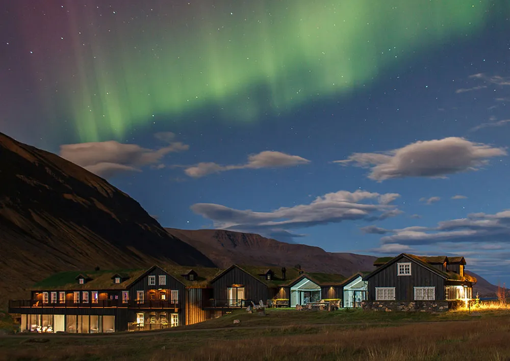 Le cocon nordique rigoureux : un merveilleux et isolé hôtel Deplar Farm en Islande - Gallery image 1