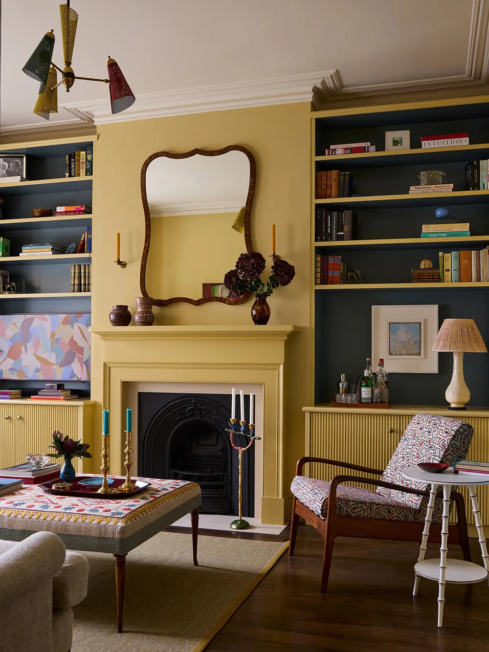 Коллекция абстрактной живописи в дизайне яркого интерьера в Лондоне - Gallery image 1