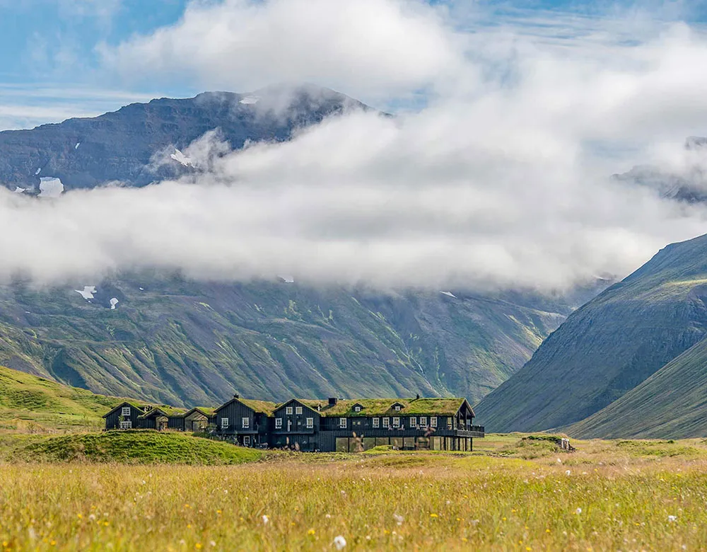 Le cocon nordique rigoureux : un merveilleux et isolé hôtel Deplar Farm en Islande - Gallery image 19