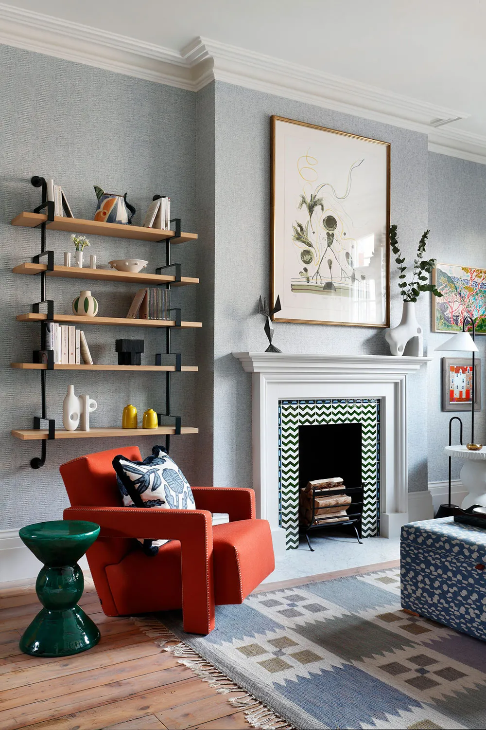 Vibrant Interior of an English Townhouse for a Large Family in London - Gallery image 3