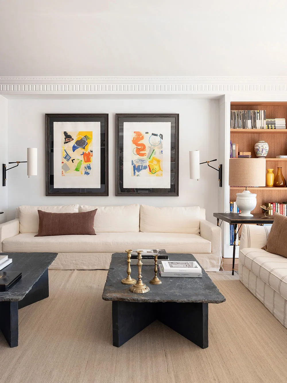 Jasny i ciepły wnętrze mieszkania w starym domu w Madrycie - Gallery image 1