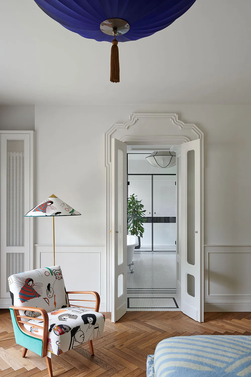 Kolorowy design w wygodnym domu w stylu art-deco w Warszawie - Gallery image 11