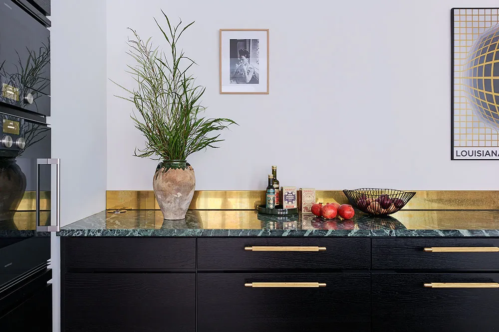 Skandynawski minimalizm z kolorowymi akcentami - Gallery image 11