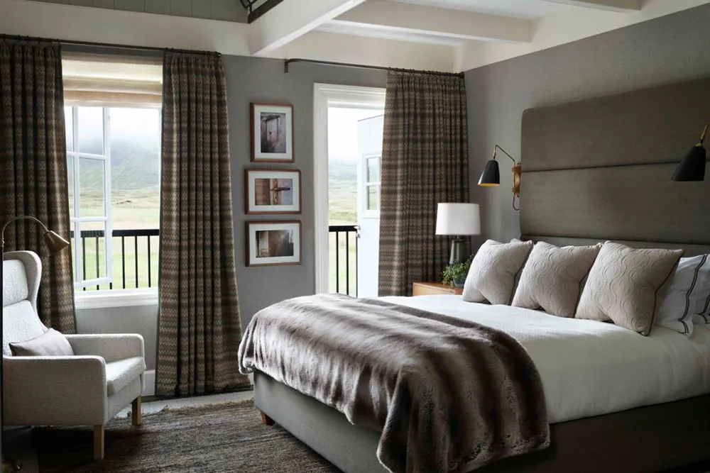 Le cocon nordique rigoureux : un merveilleux et isolé hôtel Deplar Farm en Islande - Gallery image 12