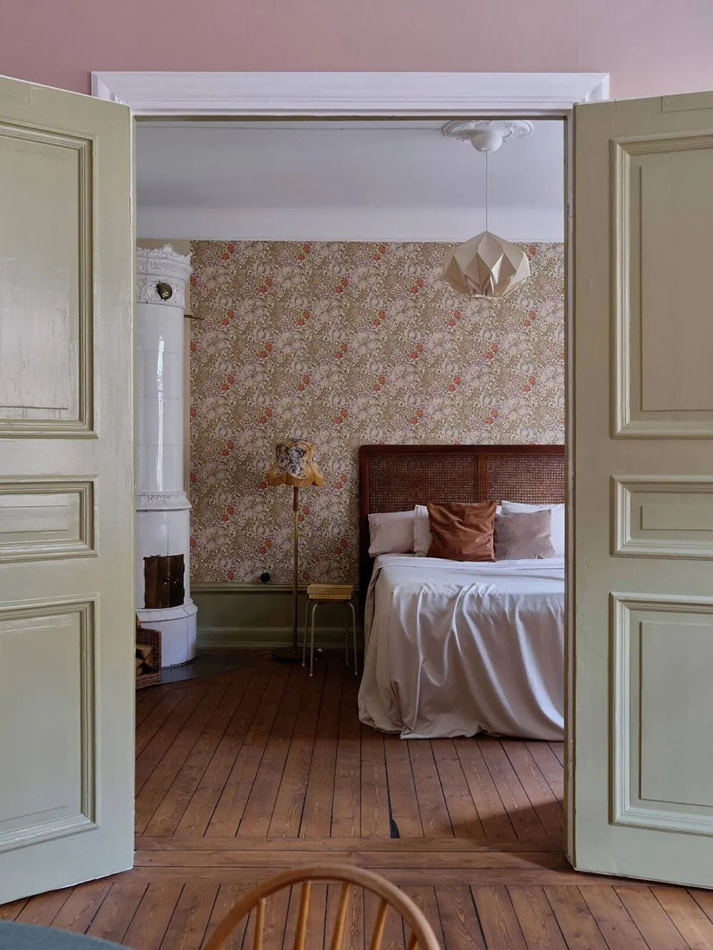 Appartement scandinave avec des détails féminins agréables - Gallery image 8