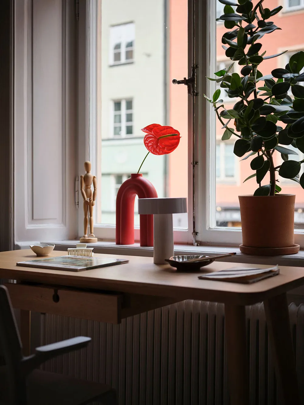 Interior escandinavo tranquilo con suaves notas otoñales en el diseño (67 m²) - Gallery image 28