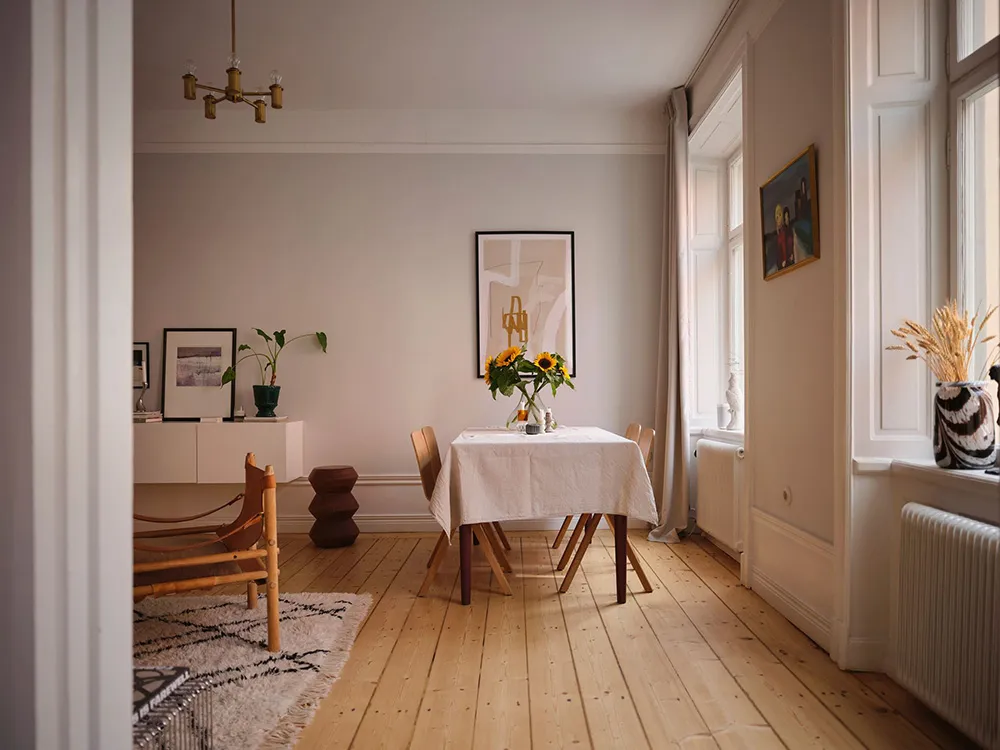 Interior escandinavo tranquilo con suaves notas otoñales en el diseño (67 m²) - Gallery image 4