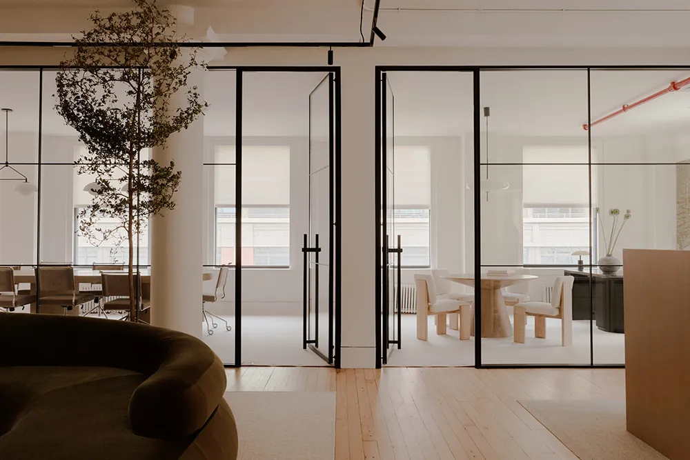 Современный офис, который вдохновляет - Gallery image 2