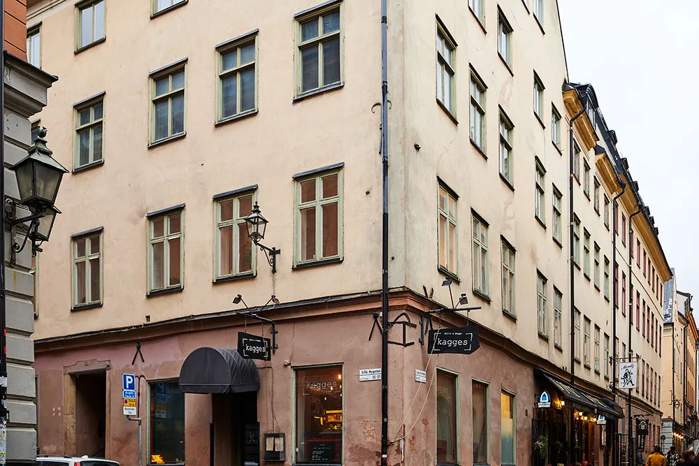 Skandynawski minimalizm z kolorowymi akcentami - Gallery image 29