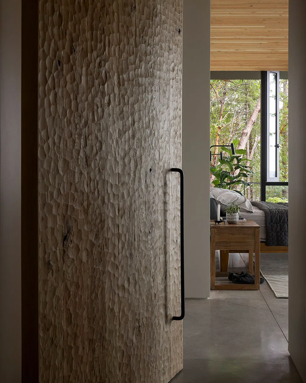 Verre, bois et béton : une maison minimaliste au bord d'un lac dans l'État de Washington - Gallery image 21