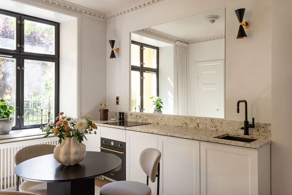 स्वीडन में एक असामान्य छोटा अपार्टमेंट, जिसमें अलग बेडरूम है (29 वर्ग मीटर) - Gallery image 2