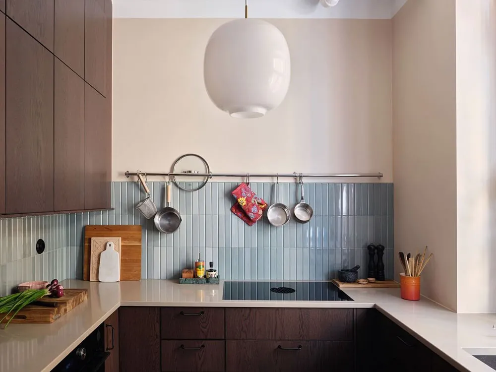 Appartement scandinave avec des détails féminins agréables - Gallery image 15