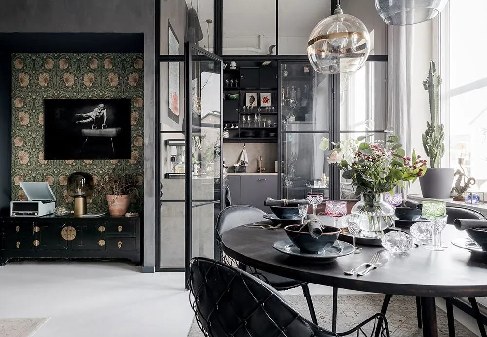 スウェーデンにある73平方メートルの魅力的なロフト付きアパートのデザインにおける様々なスタイルの要素 - Gallery image 16