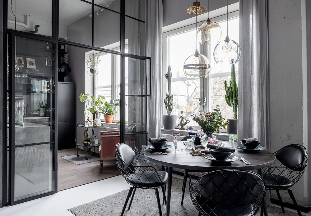 スウェーデンにある73平方メートルの魅力的なロフト付きアパートのデザインにおける様々なスタイルの要素 - Gallery image 5