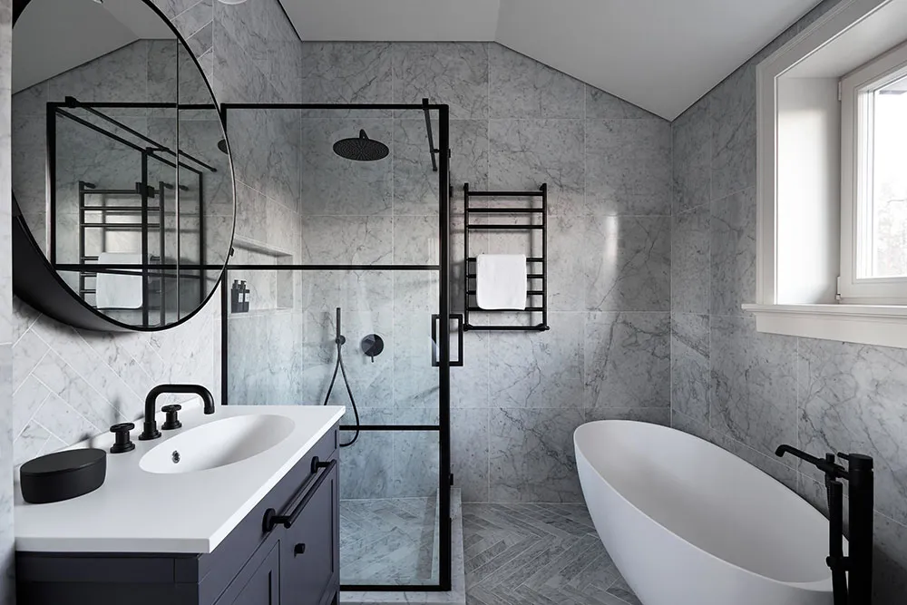 Дерев'яний будинок із спокійними природними інтер’єрами біля Різького заливу - Gallery image 15