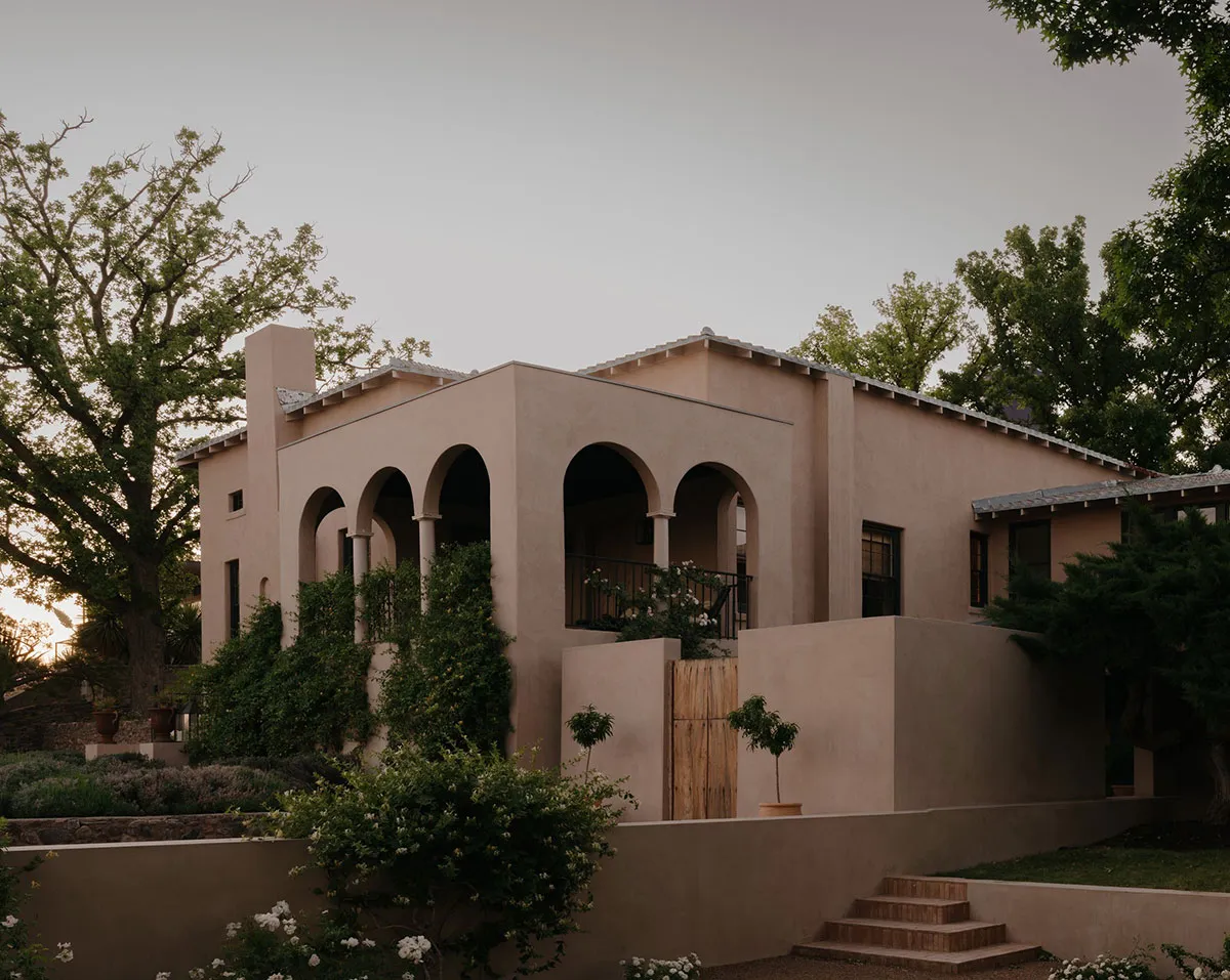 Une magnifique villa coloniale dans le désert du Texas - Gallery image 2