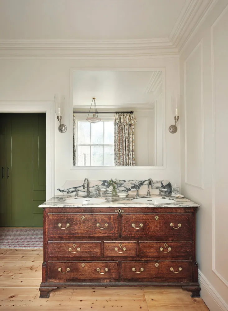 Уютный английский интерьер в прохладных оттенках - Gallery image 14