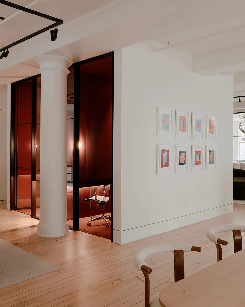 Современный офис, который вдохновляет - Gallery image 26