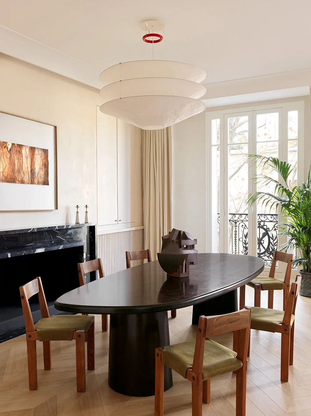 Moderate modern elegance of an apartment in the Paris suburbs - Gallery image 3