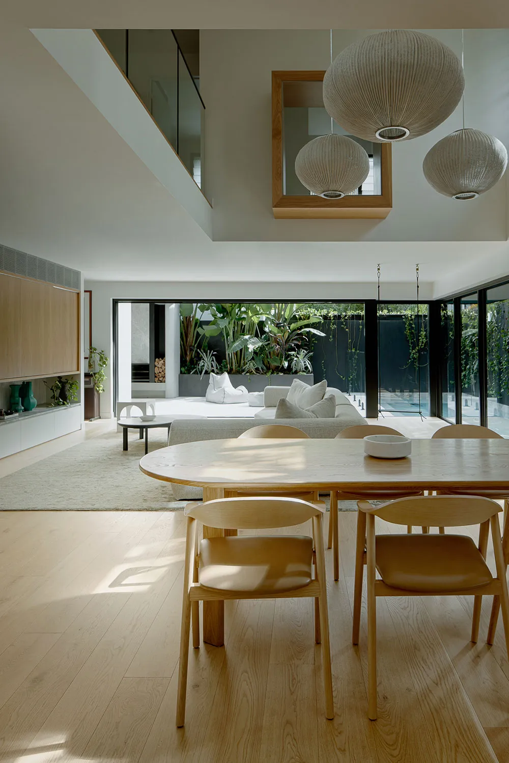 Wпечатujący otwarty przestrzeń z drugim światłem: domy w Brisbane - Gallery image 9