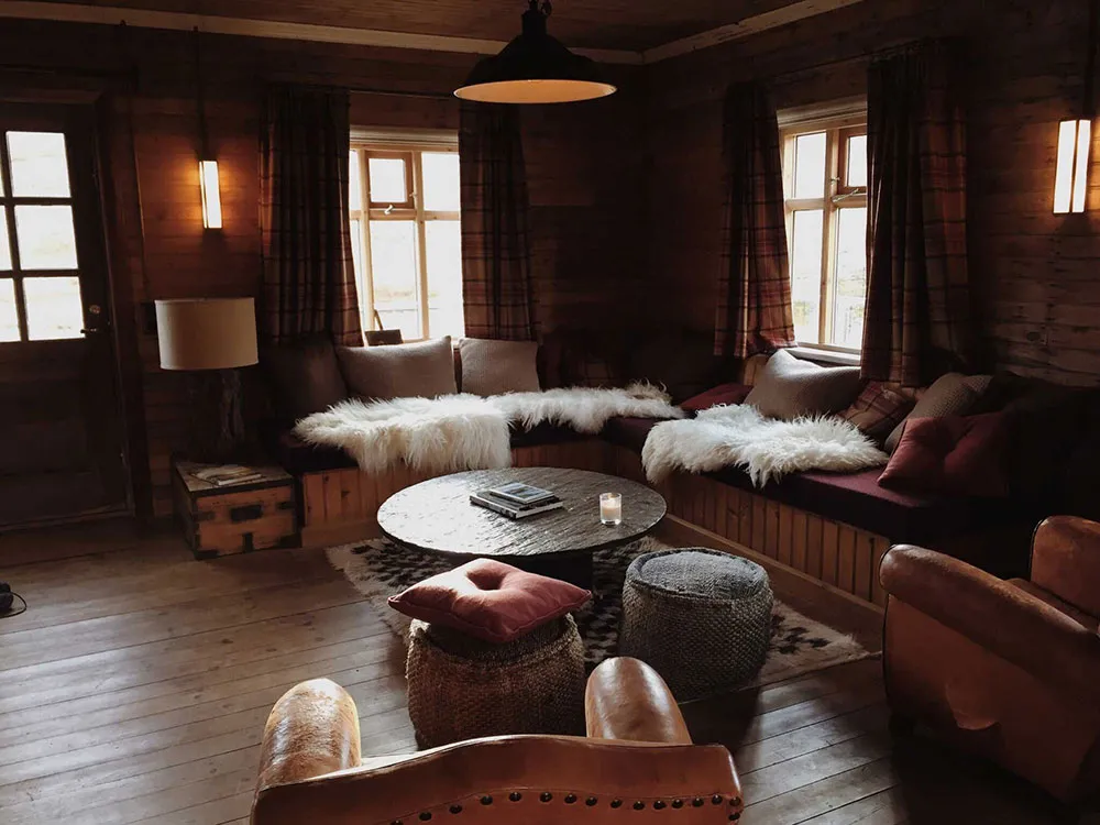 Le cocon nordique rigoureux : un merveilleux et isolé hôtel Deplar Farm en Islande - Gallery image 14