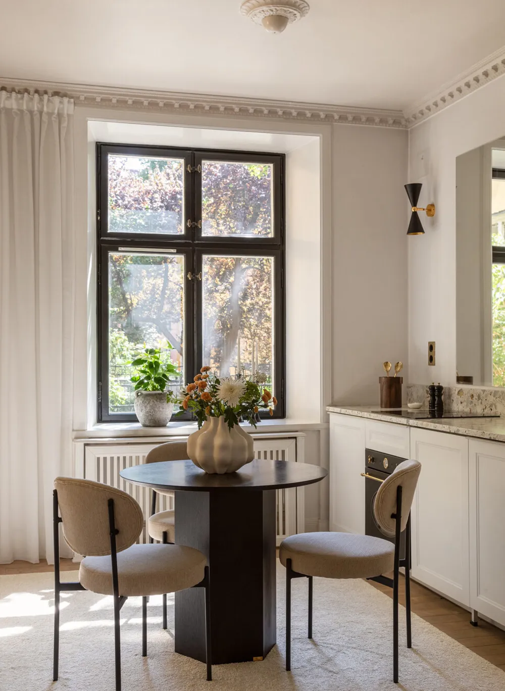 स्वीडन में एक असामान्य छोटा अपार्टमेंट, जिसमें अलग बेडरूम है (29 वर्ग मीटर) - Gallery image 5