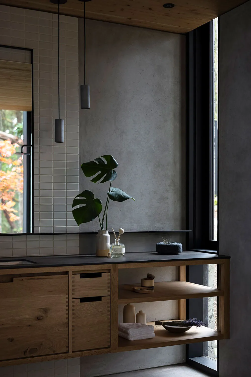 Verre, bois et béton : une maison minimaliste au bord d'un lac dans l'État de Washington - Gallery image 18