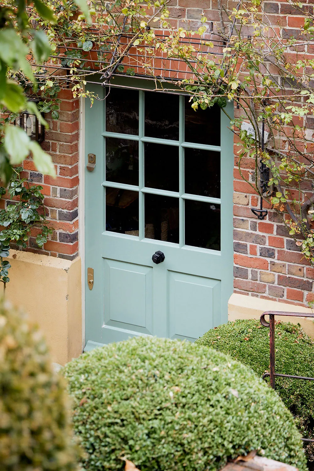 Magnificent Georgian Townhouse of the 18th Century, Enveloped in Greenery - Gallery image 20