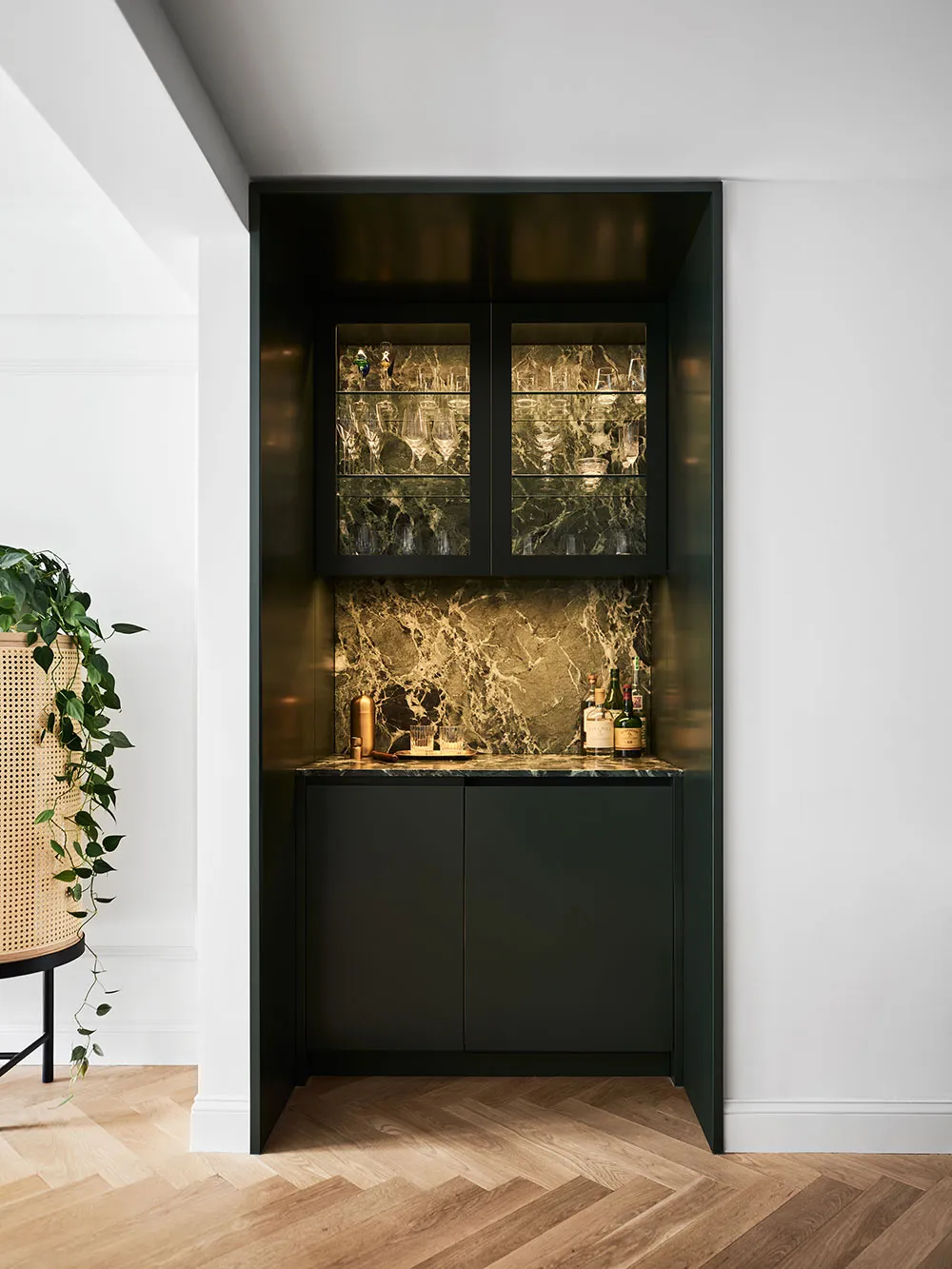 古くて狭いアパートから広々としたモダンなアパートへ:ニューヨークのインテリアデザイン - Gallery image 5