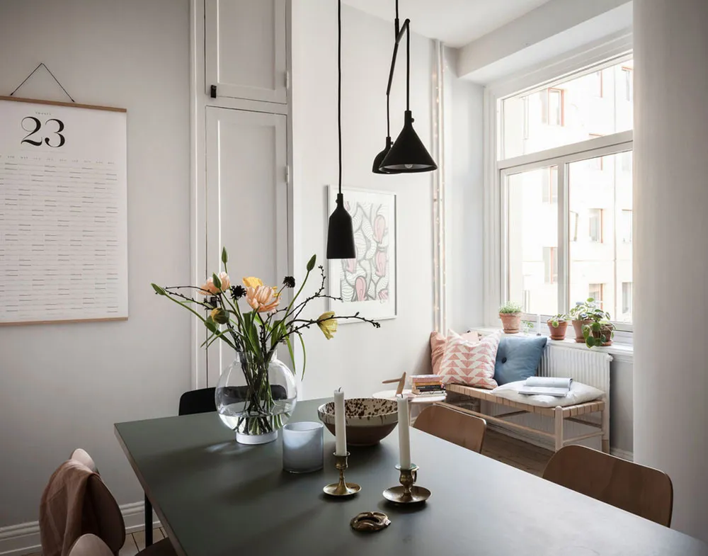 Weißer skandinavischer Interior mit lebendigem Dekor in Schweden (72 qm) - Gallery image 25