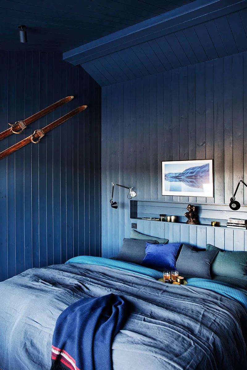 Interior in Blue and Green Tones for a Mountain House in Sweden - Gallery image 6