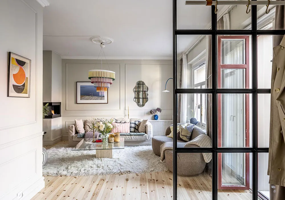 Molduras, ladrillo y mansardas: un interesante interior en Suecia - Gallery image 7