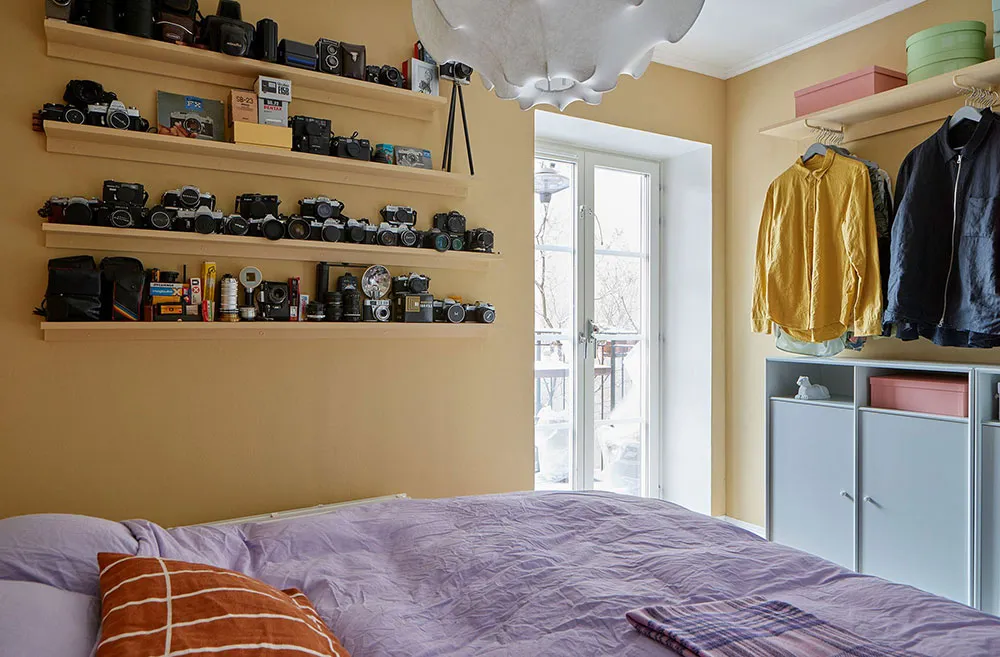 Scandinavie joyeuse : appartement aux couleurs vives et meubles design à Stockholm (64 m²) - Gallery image 20